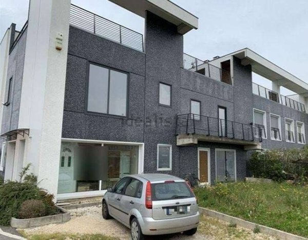 ufficio in vendita a Casalserugo
