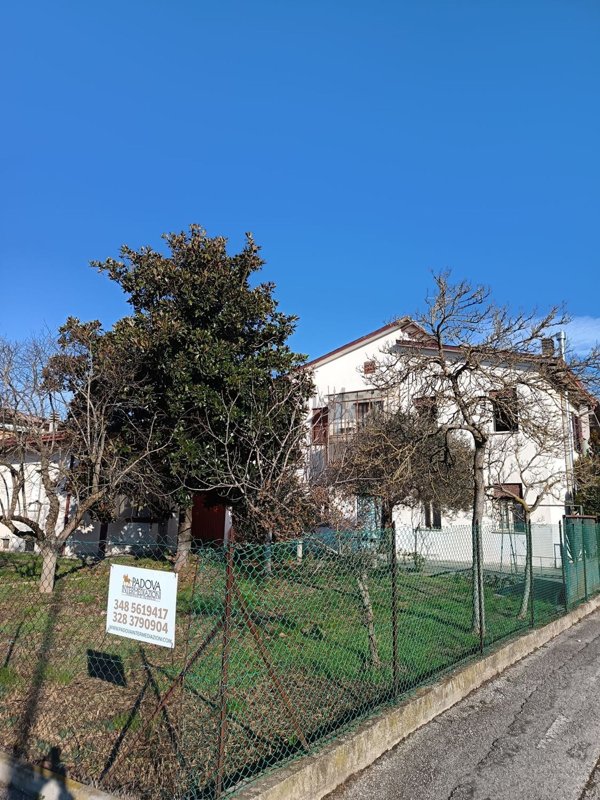 casa indipendente in vendita a Casalserugo
