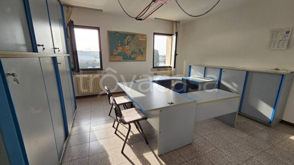 ufficio in vendita a Casalserugo