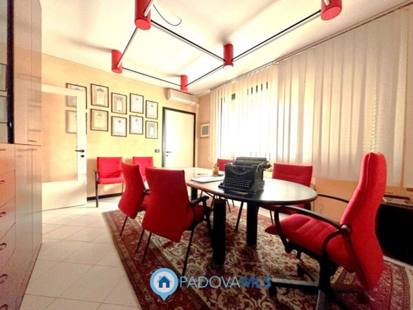 ufficio in vendita a Casalserugo