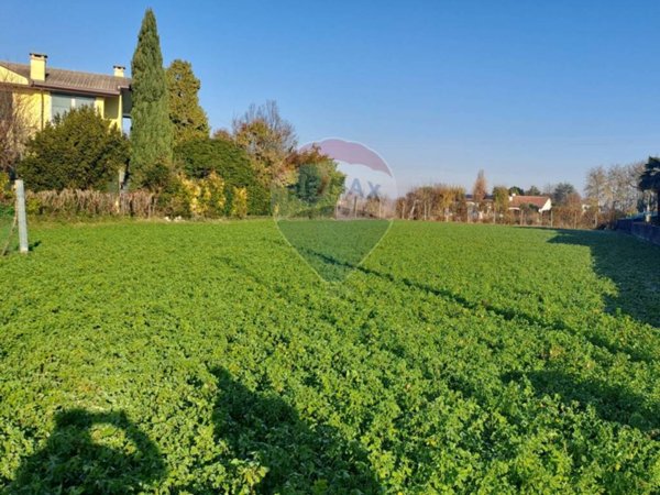 terreno edificabile in vendita a Casalserugo