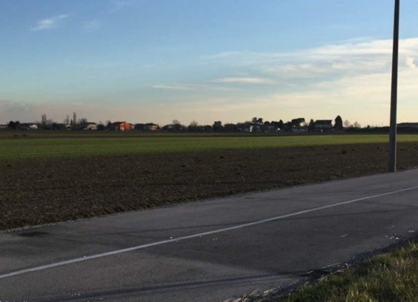 terreno edificabile in vendita a Casalserugo in zona Ronchi del Volo