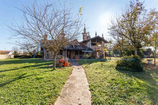 casa indipendente in vendita a Casalserugo