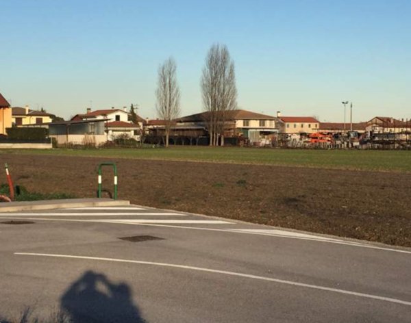 terreno edificabile in vendita a Casalserugo