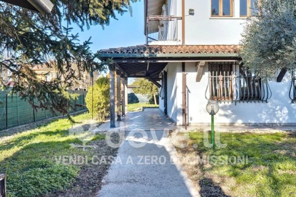 casa indipendente in vendita a Casalserugo