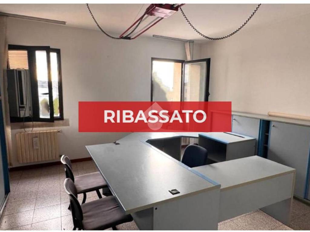 ufficio in vendita a Casalserugo