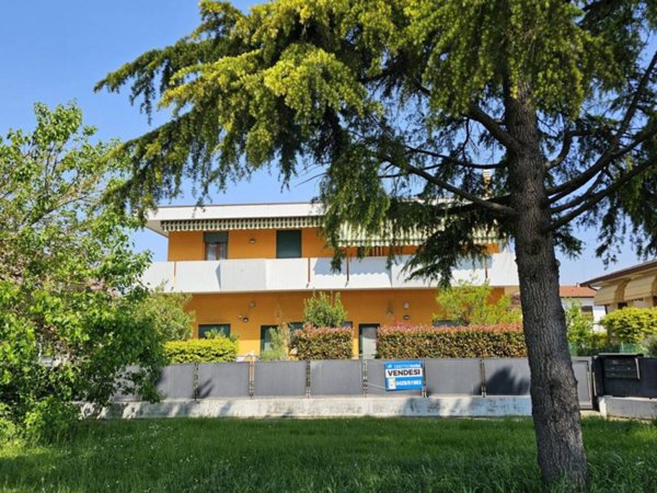 casa indipendente in vendita a Casalserugo
