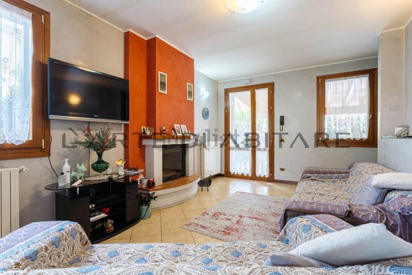 casa indipendente in vendita a Casalserugo