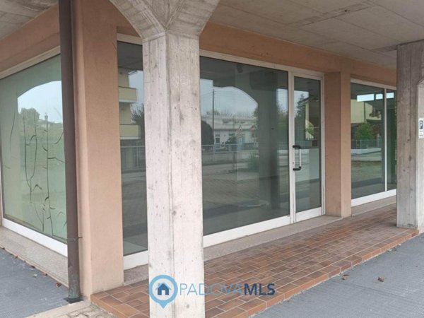 casa indipendente in vendita a Casalserugo in zona Ronchi del Volo