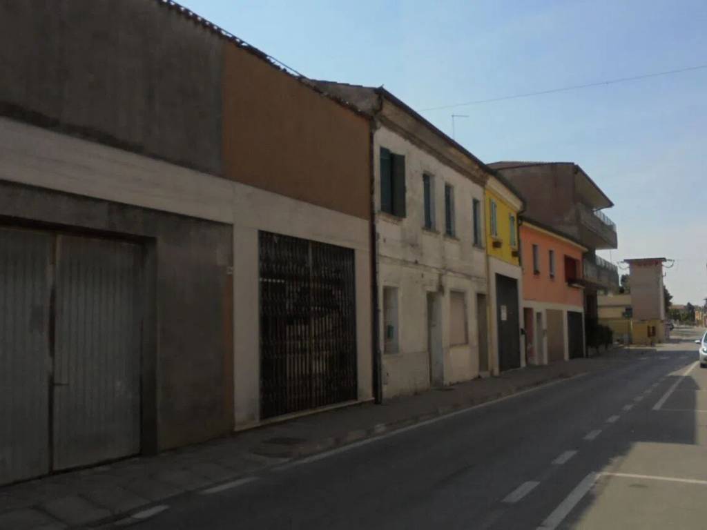 negozio in vendita a Castelbaldo