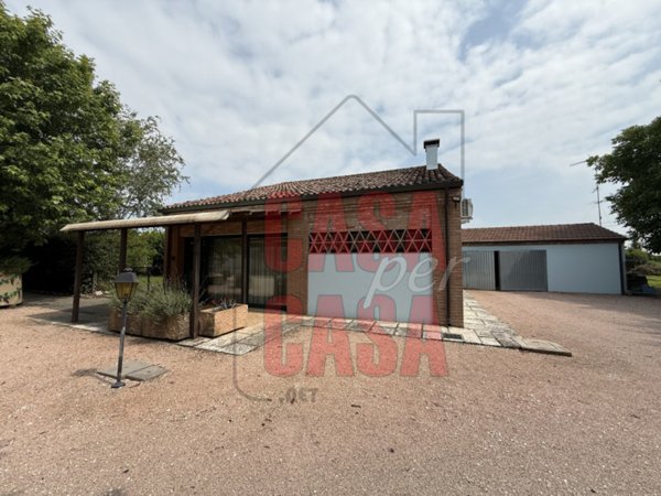 casa indipendente in vendita a Castelbaldo