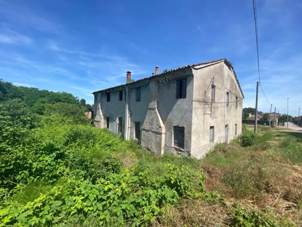 rudere in vendita a Castelbaldo