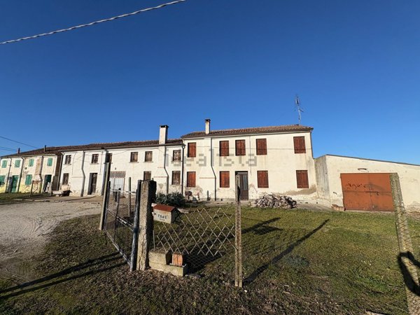 casale in vendita a Castelbaldo