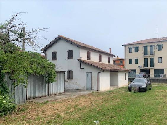 terreno edificabile in vendita a Cervarese Santa Croce in zona Fossona