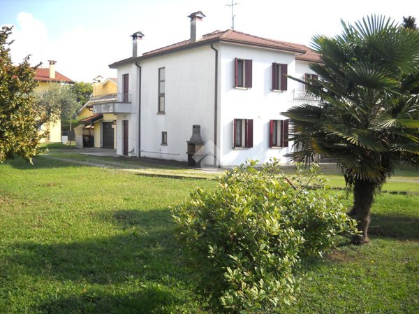 casa indipendente in vendita a Cervarese Santa Croce in zona Fossona