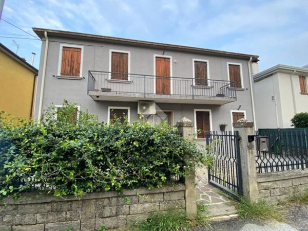 casa indipendente in vendita a Cervarese Santa Croce in zona Montemerlo