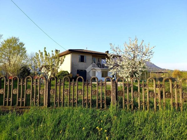 casa indipendente in vendita a Cervarese Santa Croce in zona Montemerlo
