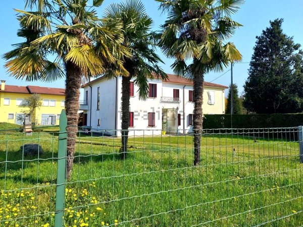 appartamento in vendita a Cervarese Santa Croce in zona Fossona