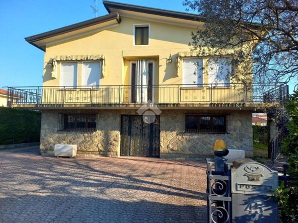 casa indipendente in vendita a Cervarese Santa Croce in zona Montemerlo