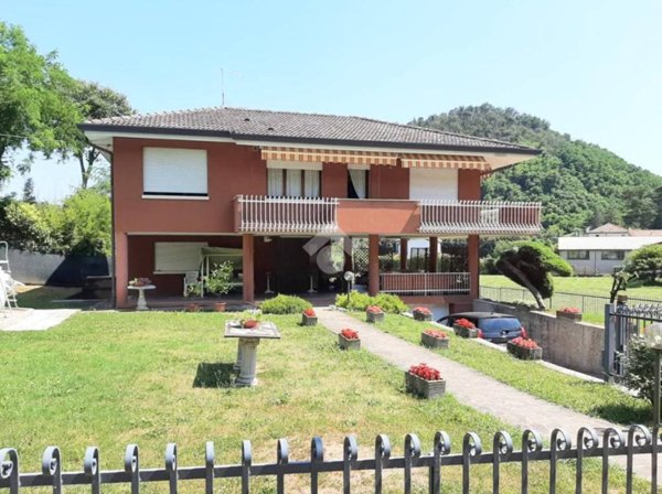 casa indipendente in vendita a Cervarese Santa Croce in zona Montemerlo