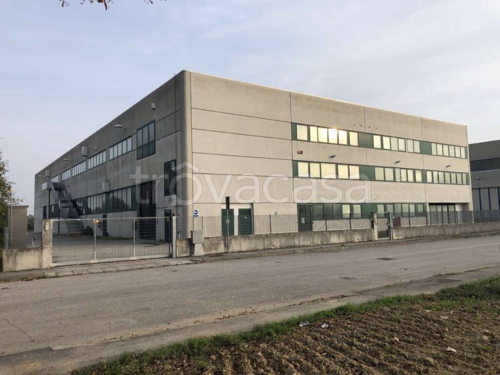 locale commerciale in vendita a Cervarese Santa Croce