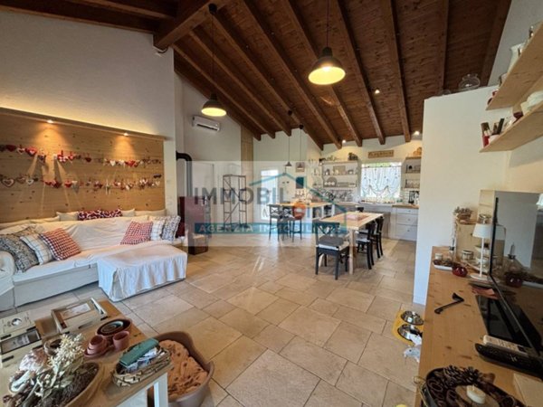casa indipendente in vendita a Cervarese Santa Croce in zona Fossona