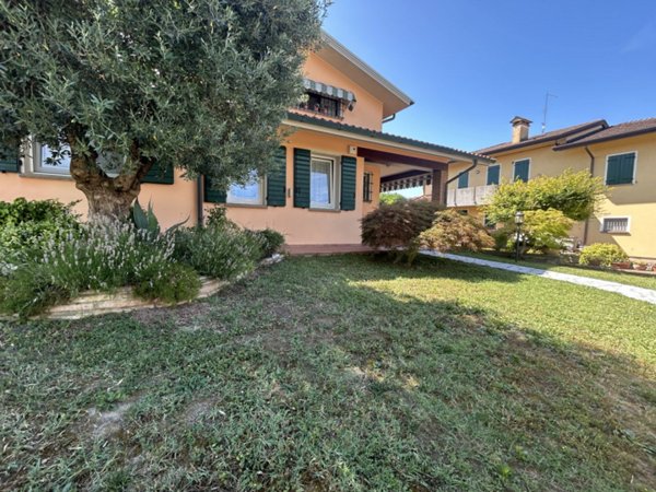 casa indipendente in vendita a Cervarese Santa Croce in zona Montemerlo