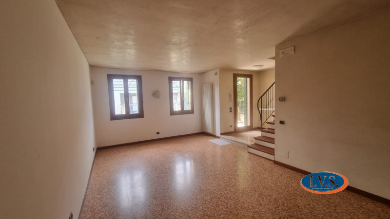 casa indipendente in vendita a Cervarese Santa Croce in zona Montemerlo