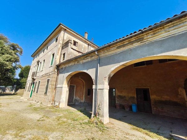 villa in vendita a Cervarese Santa Croce in zona Fossona