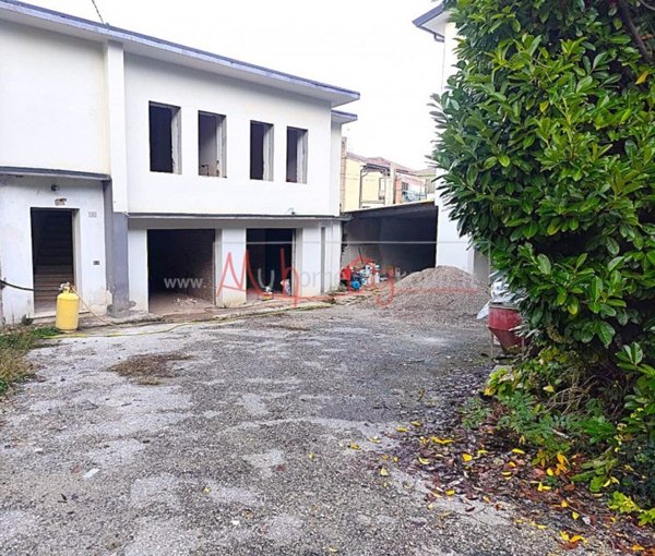 appartamento in vendita a Cervarese Santa Croce in zona Montemerlo