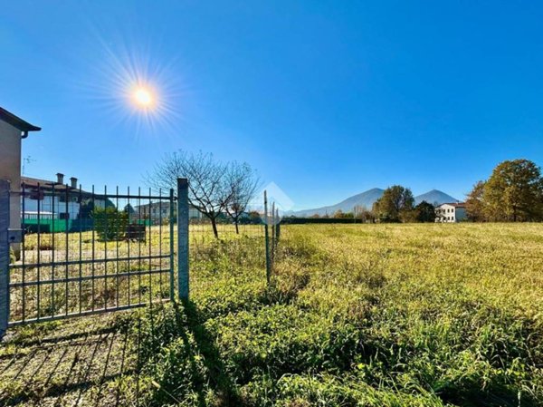 casa indipendente in vendita a Cervarese Santa Croce in zona Fossona