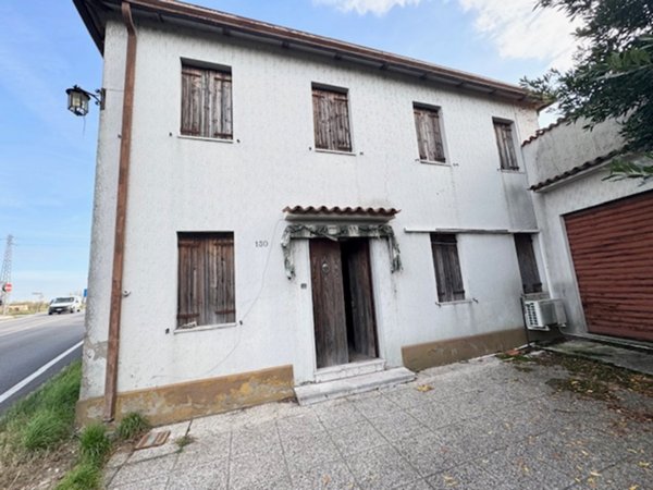casa indipendente in vendita a Cervarese Santa Croce in zona Fossona