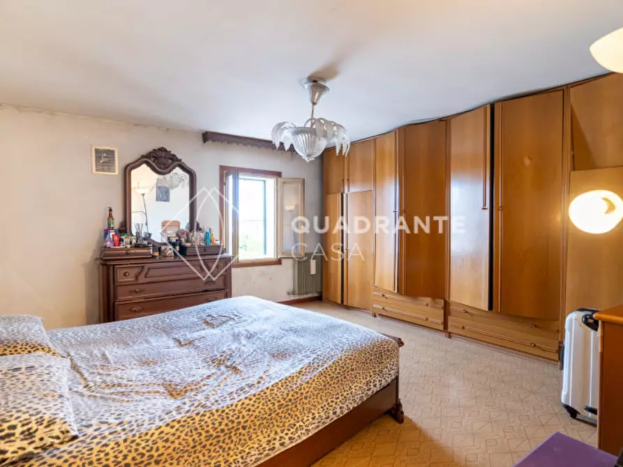 negozio in vendita a Cervarese Santa Croce in zona Fossona