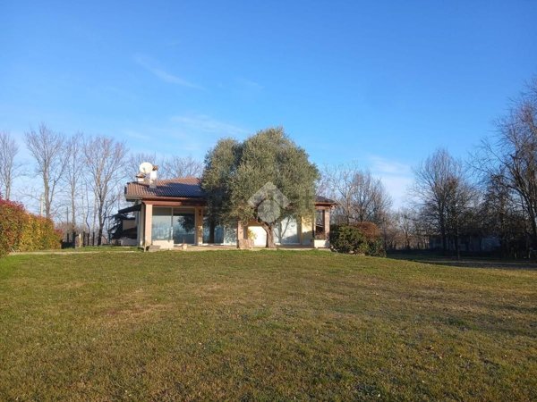 casa indipendente in vendita a Cervarese Santa Croce in zona Montemerlo