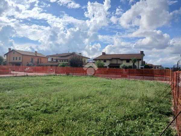 terreno edificabile in vendita a Cervarese Santa Croce