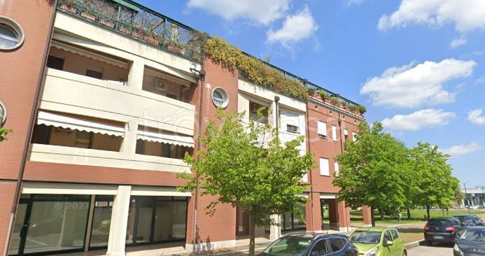 negozio in vendita a Cervarese Santa Croce in zona Montemerlo