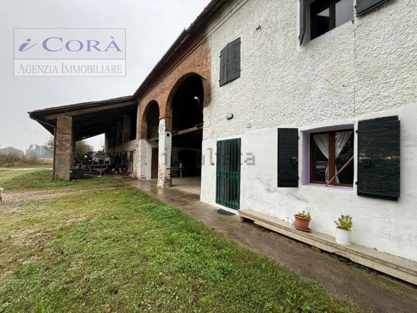 appartamento in vendita a Cervarese Santa Croce in zona Fossona
