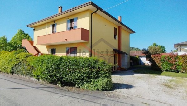 appartamento in vendita a Cervarese Santa Croce in zona Montemerlo