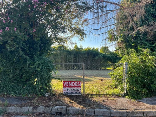terreno in vendita a Cervarese Santa Croce in zona Montemerlo