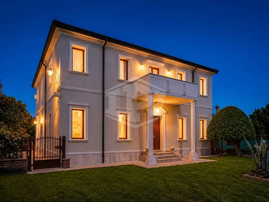 intera palazzina in vendita a Cervarese Santa Croce in zona Montemerlo