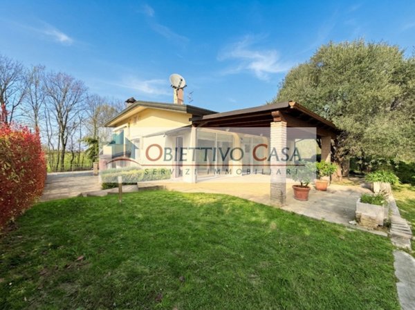 casa indipendente in vendita a Cervarese Santa Croce in zona Montemerlo