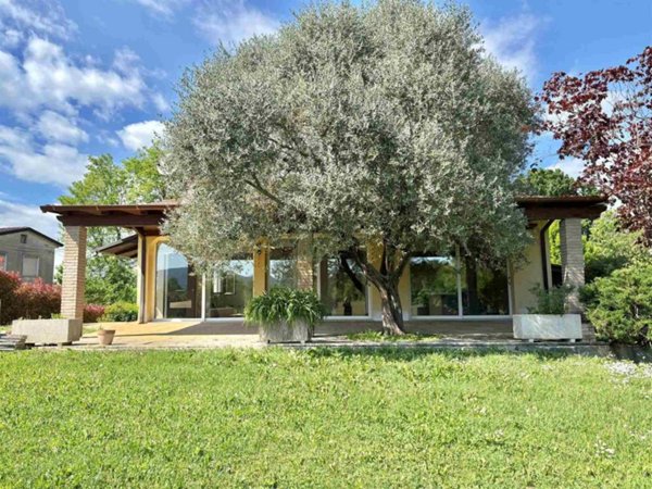 casa indipendente in vendita a Cervarese Santa Croce in zona Montemerlo
