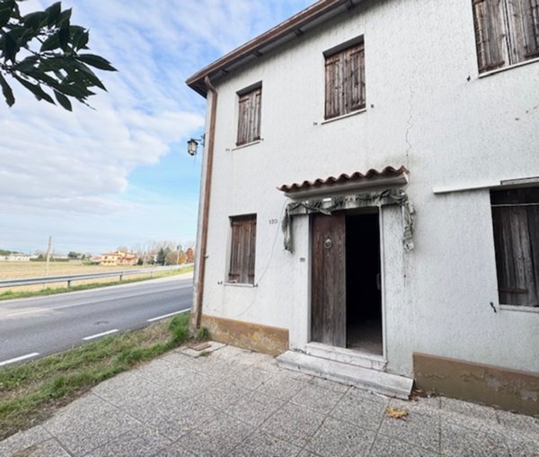 casa indipendente in vendita a Cervarese Santa Croce in zona Fossona