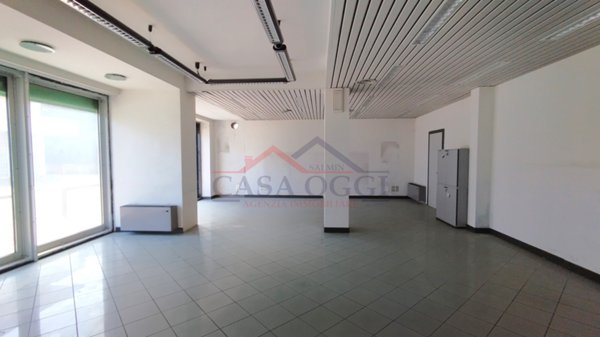 locale commerciale in vendita a Cervarese Santa Croce in zona Montemerlo