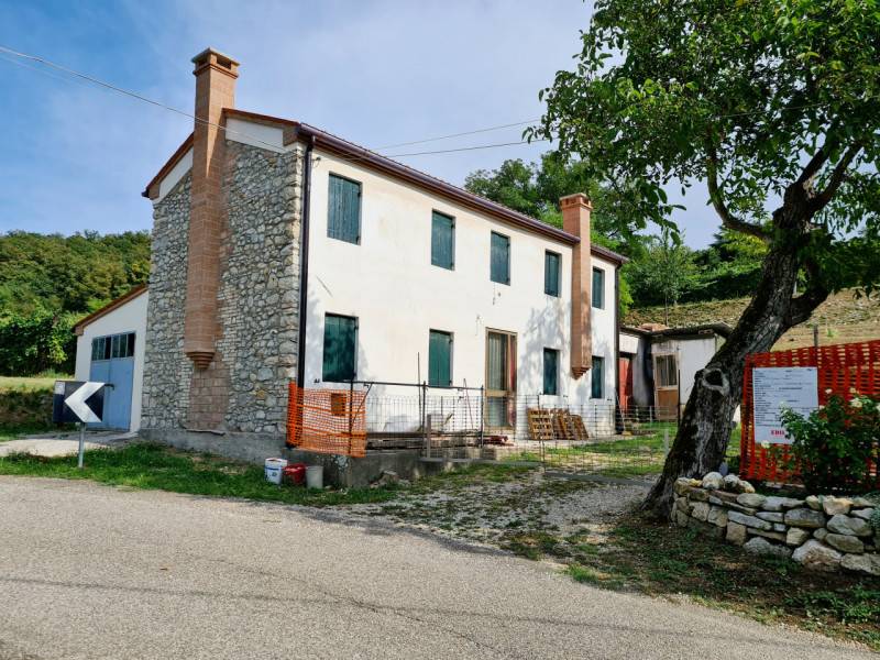 appartamento in vendita a Cinto Euganeo in zona Valnogaredo