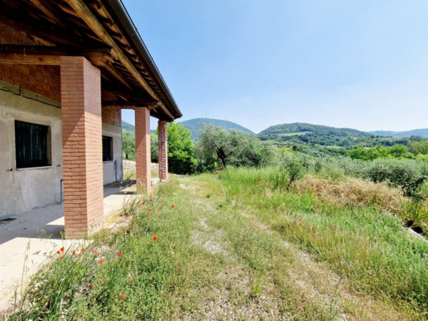 casa indipendente in vendita a Cinto Euganeo in zona Fontanafredda