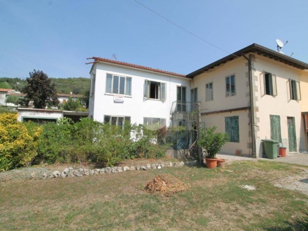 casa indipendente in vendita a Cinto Euganeo in zona Fontanafredda