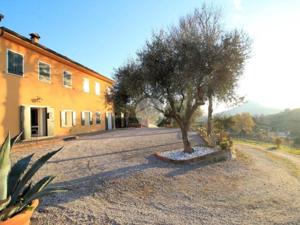 casa indipendente in vendita a Cinto Euganeo in zona Valnogaredo