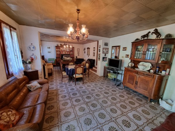 casa indipendente in vendita a Cinto Euganeo in zona Fontanafredda