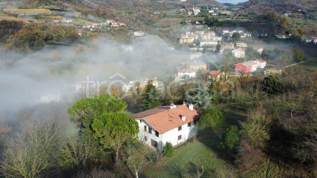 casa indipendente in vendita a Cinto Euganeo in zona Faedo